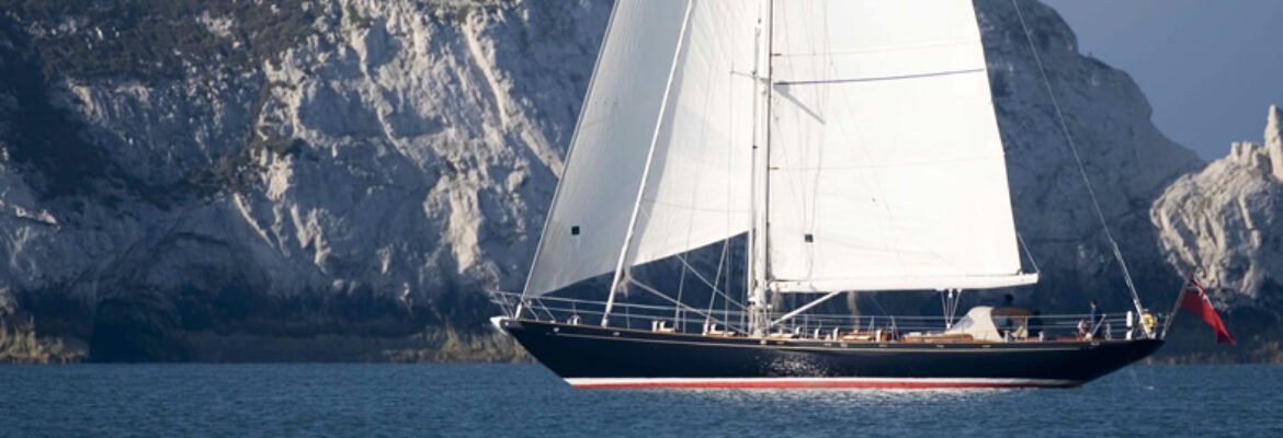 Copihue Classic Yacht Charter
